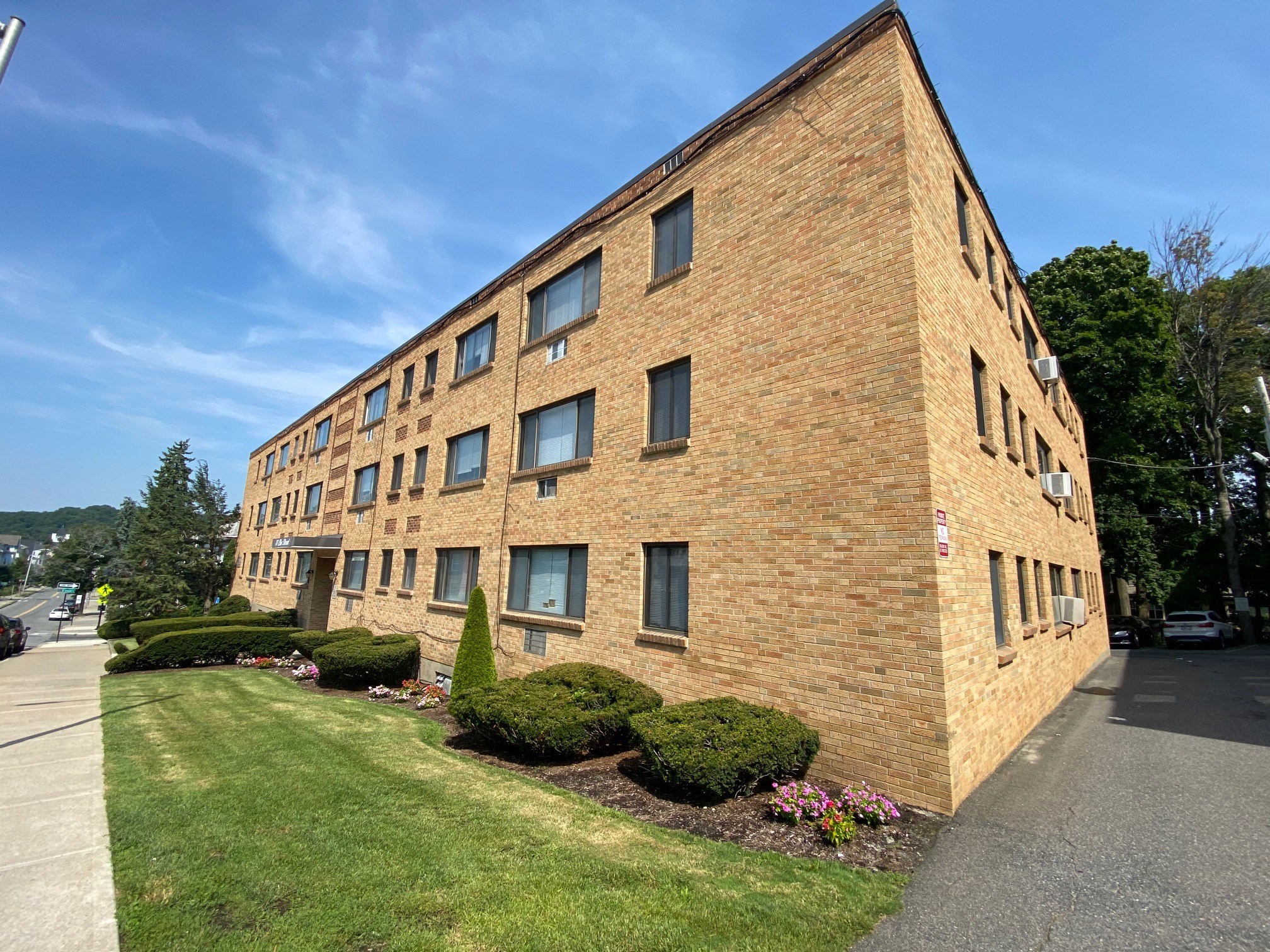 Best Cheap Apartments in Worcester, MA: from $742 | RENTCafé